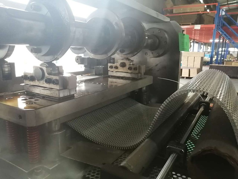 沖翅片機模具(jù)（大數據基站）